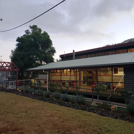 Christmas Creek Cafe & Cabins Lamington 외부 사진